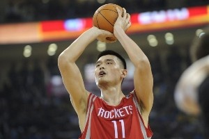中国球员夏联首秀姚易郅得分上双 周琦制霸攻防 小丁引遐想