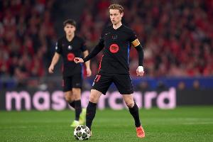 每体：巴萨效仿阿劳霍方式尝试续约德容，加入8000万欧解约金条款